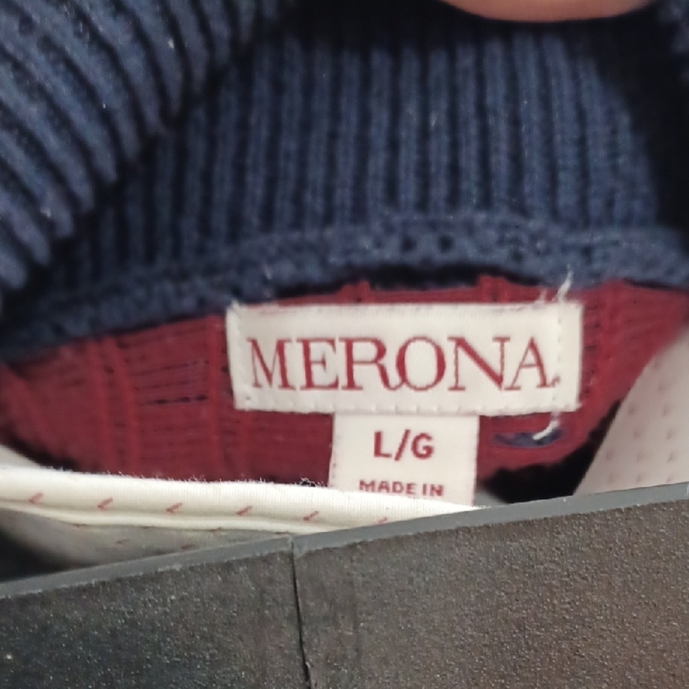 Merona Men's Navy and Burgundy Cardigan - Picture 2 of 8